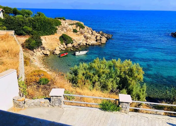 Sea & Sky Bungalows Escape Beach Guest Rooms